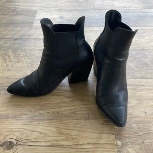 Steve Madden Leather Boots size 8